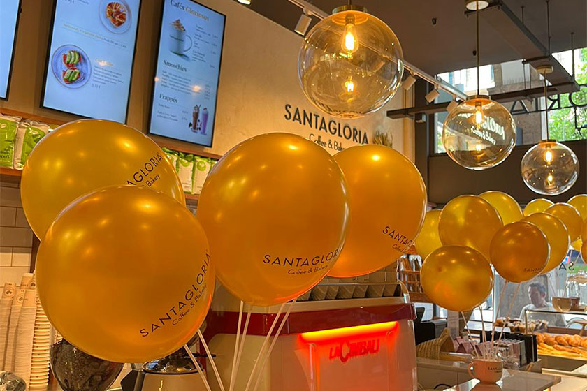 Adiós marzo, Hola nuevos Santagloria