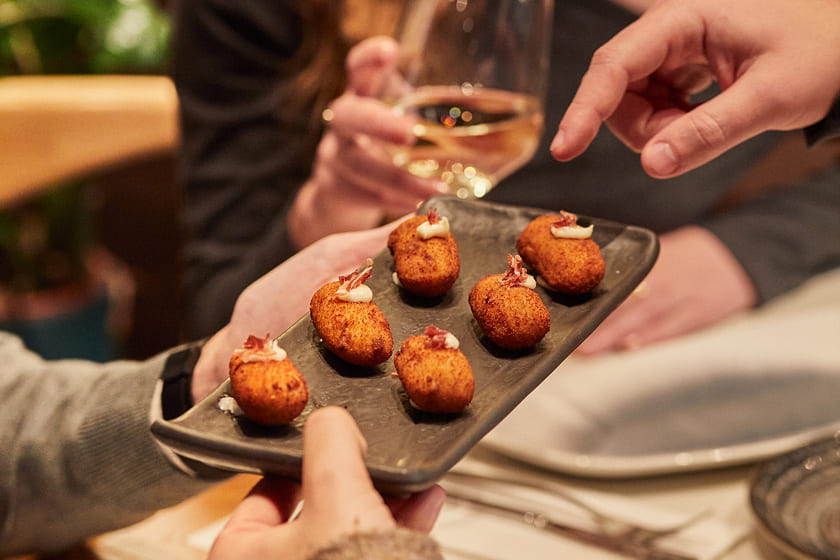 ¿Por qué elegir Santagloria como catering para empresas y desayunos corporativos?